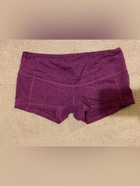 Fleo Heathered Low Rise Contour Shorts - Plum color